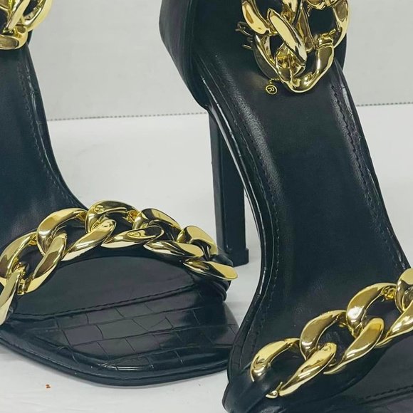 Black high heels~ Quipid~ with chains~ size 8 1/2~ Very good condition - Picture 2 of 9